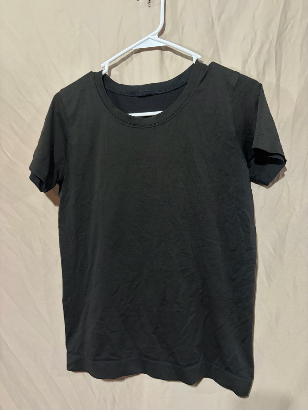 Lululemon T-shirt